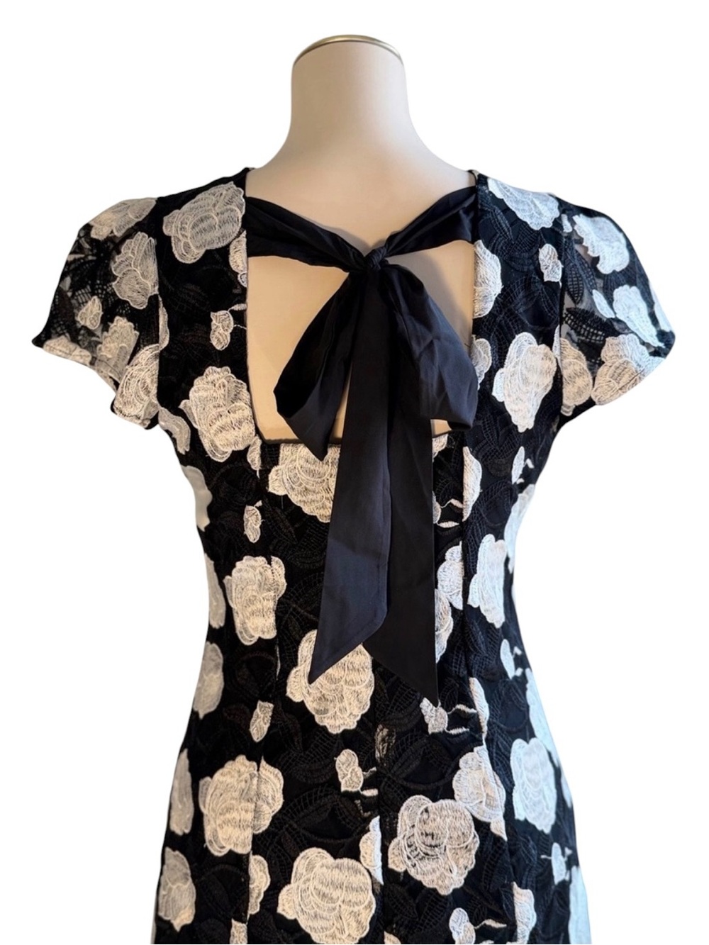 Sam Edelman Black White Floral Embroidered Lace Sheath Dress Tie Back Bow 4